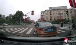 变道加塞视频爆料,行车安全警示录